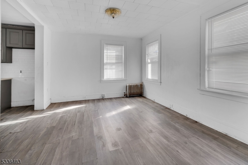 184 Sunset Avenue Newark NJ 07106