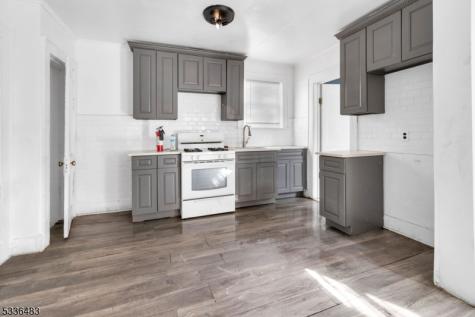 184 Sunset Avenue Newark NJ 07106