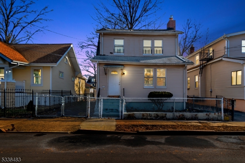 184 Sunset Avenue Newark NJ 07106