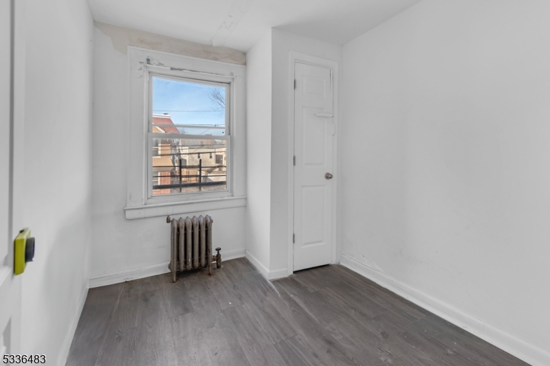 184 Sunset Avenue Newark NJ 07106