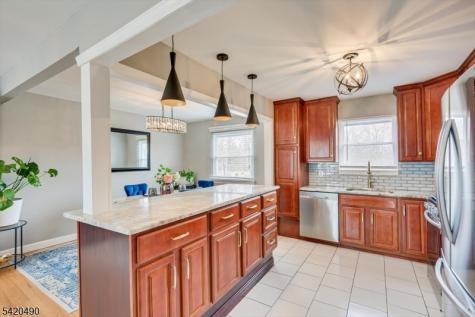 63 Arden Street Franklin NJ 08873