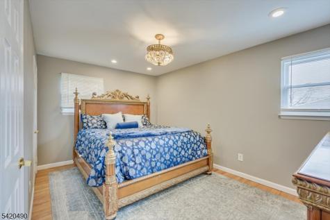 63 Arden Street Franklin NJ 08873
