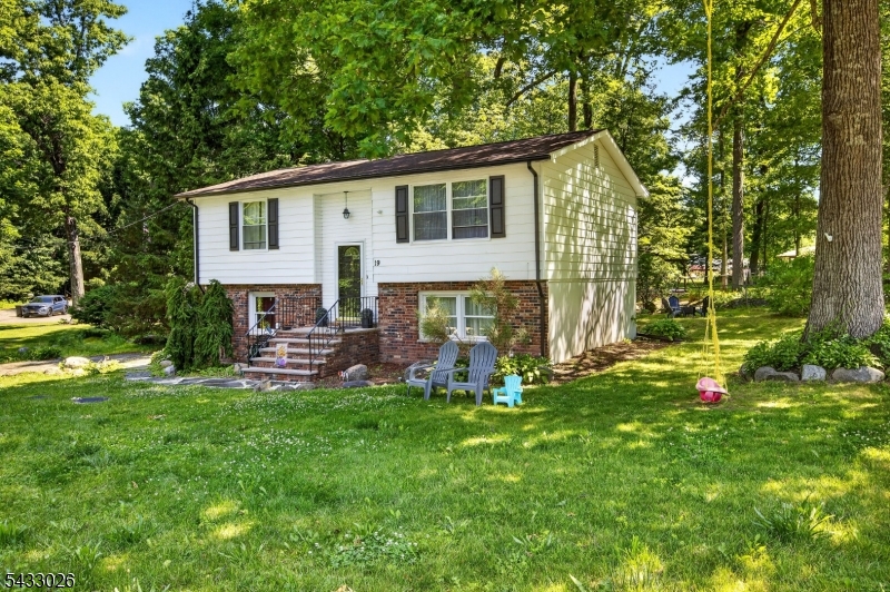 19 Circle Drive West Milford NJ 07438
