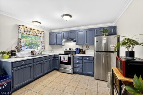 19 Circle Drive West Milford NJ 07438
