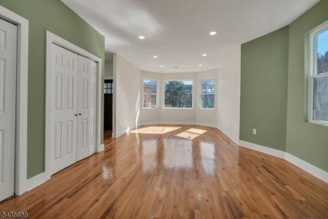 249 Hillside Avenue Leonia NJ 07605