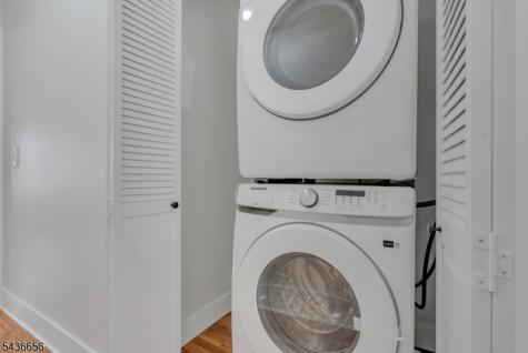 249 Hillside Avenue Leonia NJ 07605