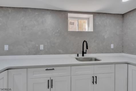 249 Hillside Avenue Leonia NJ 07605