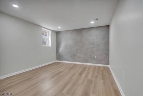249 Hillside Avenue Leonia NJ 07605