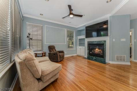 8 Miller Lane Readington NJ 08889