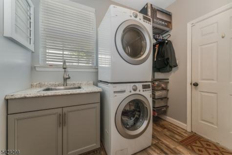 8 Miller Lane Readington NJ 08889