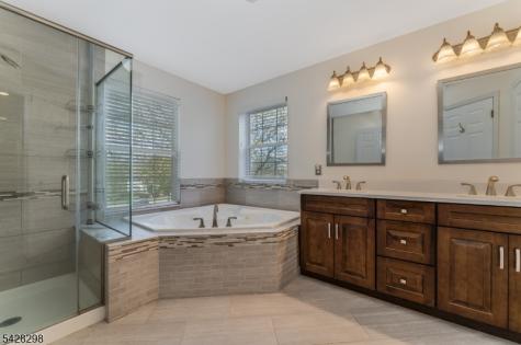 8 Miller Lane Readington NJ 08889