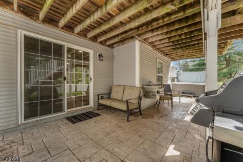 8 Miller Lane Readington NJ 08889