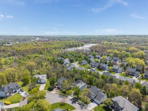 8 Miller Lane Readington NJ 08889