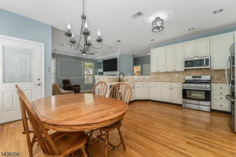 8 Miller Lane Readington NJ 08889