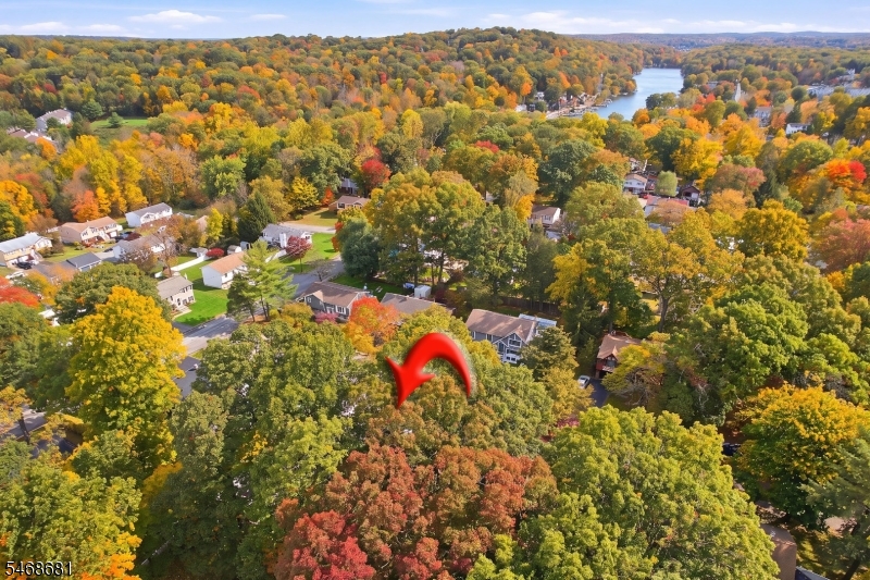 24 Mead Road Hopatcong NJ 07843