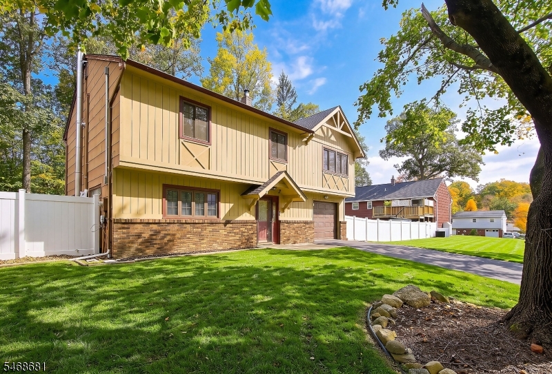 24 Mead Road Hopatcong NJ 07843