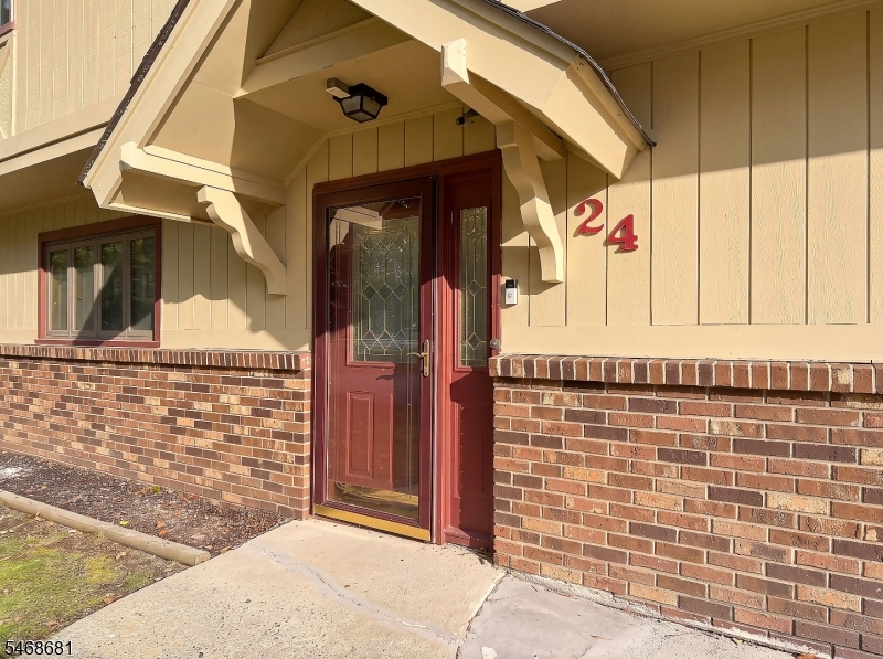 24 Mead Road Hopatcong NJ 07843