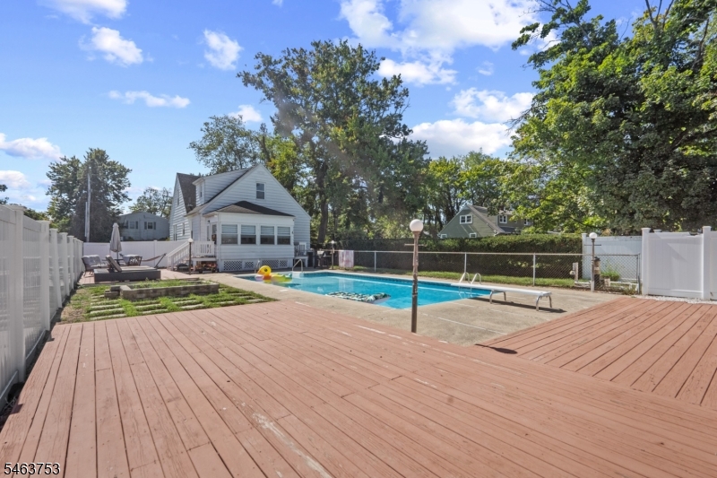 25 Randolph Street Lincoln Park NJ 07035