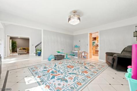2 Sweet Briar Court Montgomery NJ 08502