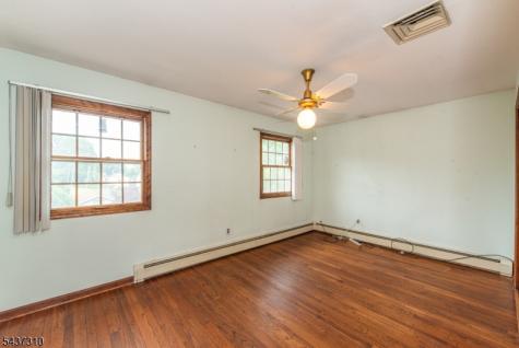 51 Emmet Street Belleville NJ 07109