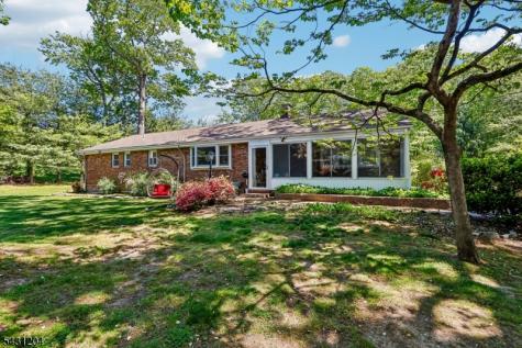 881 Bordentown Avenue Sayreville NJ 08879
