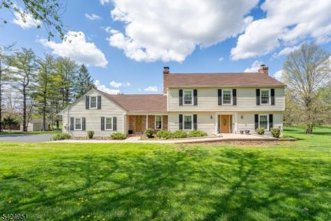 31 Welisewitz Road East Amwell NJ 08551