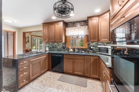 31 Welisewitz Road East Amwell NJ 08551