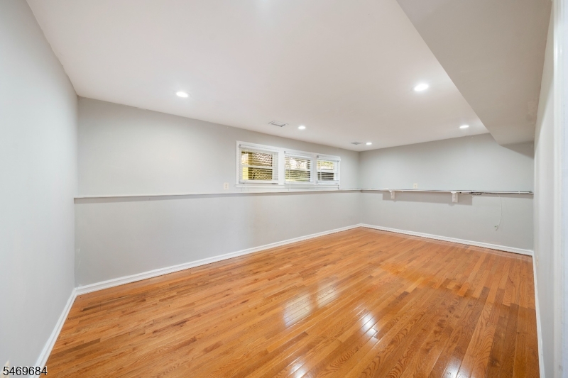 65 Shady Lane Bridgewater NJ 08805