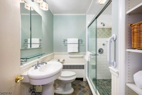957 Willow Grove Road Westfield NJ 07090