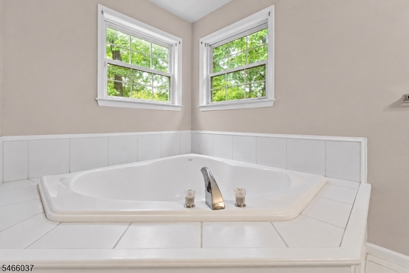 11 Madison Court Southampton NJ 08088
