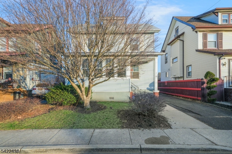 15 Donald Place Elizabeth NJ 07208