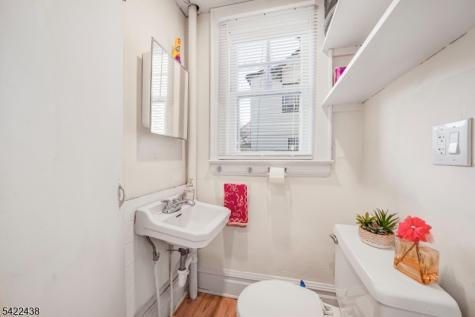 15 Donald Place Elizabeth NJ 07208