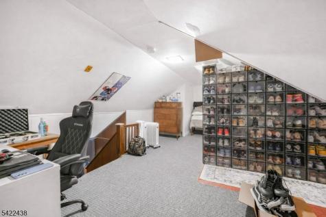 15 Donald Place Elizabeth NJ 07208