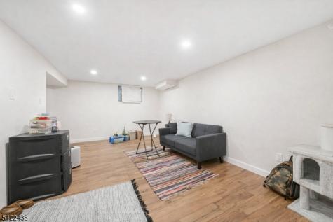 15 Donald Place Elizabeth NJ 07208