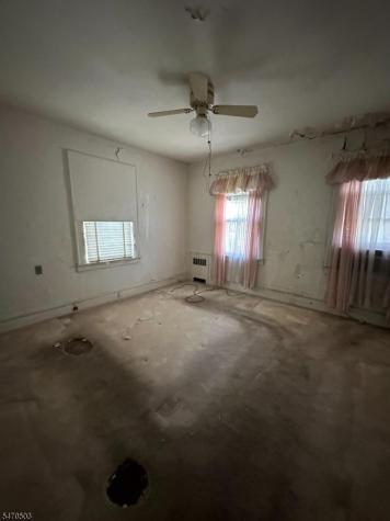 15 Parkview Terrace Newark NJ 07112