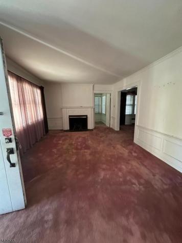 15 Parkview Terrace Newark NJ 07112