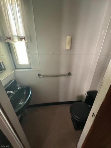 15 Parkview Terrace Newark NJ 07112