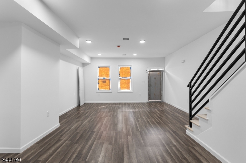 43 Cortland Street Newark NJ 07105