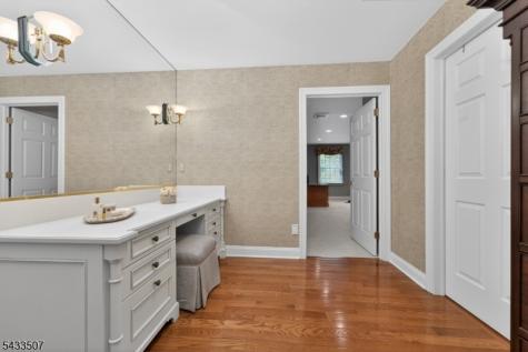 9 Haven Hill Rise Raritan NJ 08822