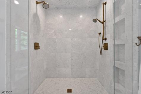 9 Haven Hill Rise Raritan NJ 08822