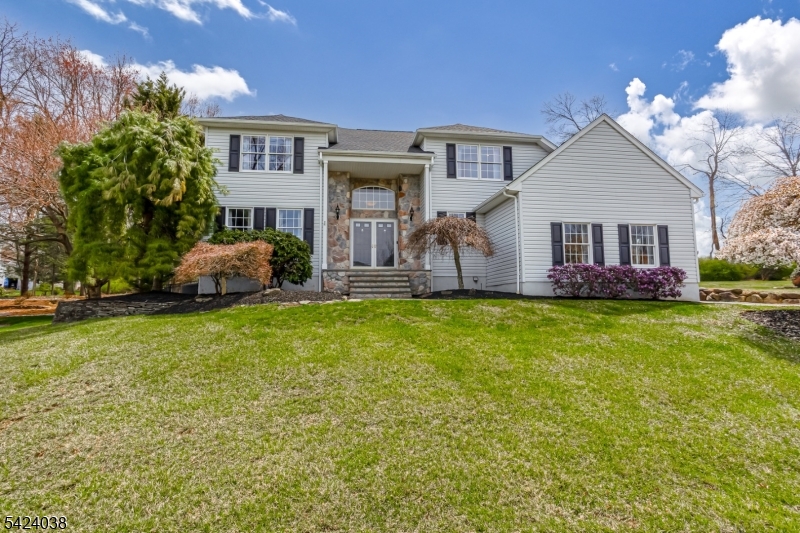 25 Tamarack Drive Roxbury NJ 07876