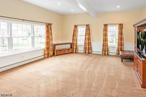 25 Tamarack Drive Roxbury NJ 07876