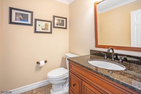 25 Tamarack Drive Roxbury NJ 07876