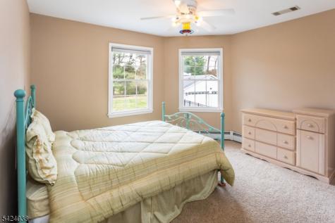 25 Tamarack Drive Roxbury NJ 07876