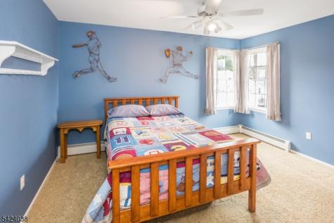 25 Tamarack Drive Roxbury NJ 07876