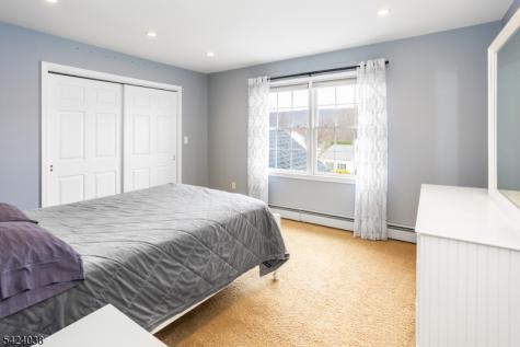 25 Tamarack Drive Roxbury NJ 07876