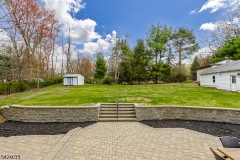 25 Tamarack Drive Roxbury NJ 07876