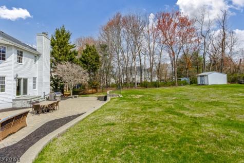 25 Tamarack Drive Roxbury NJ 07876