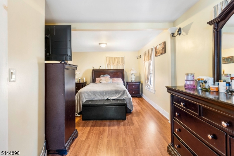 312 E 1st Avenue Roselle NJ 07203