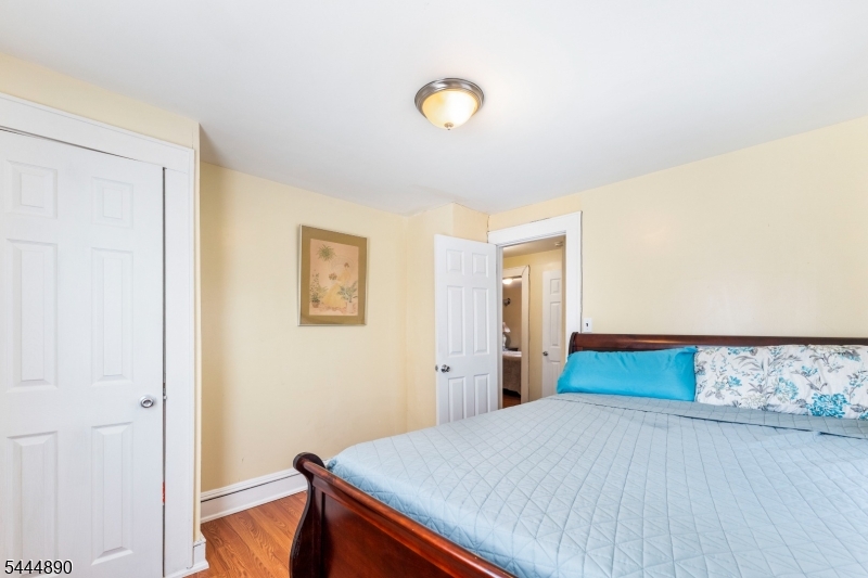 312 E 1st Avenue Roselle NJ 07203